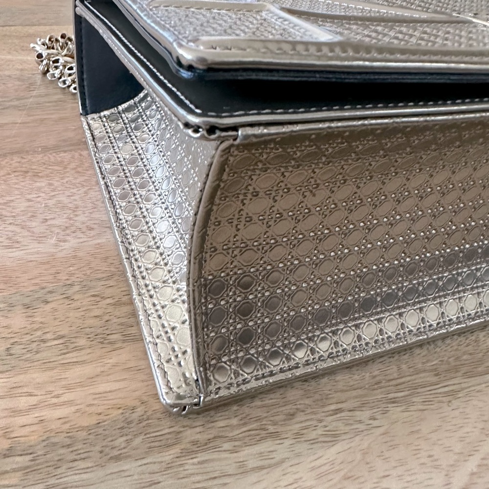 Dior Light Gold-tone Metallic Patent Leather Micro Cannage Medium Shoulder Bag - Picture 6 of 17